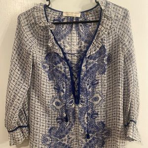 Nice white & blue blouse